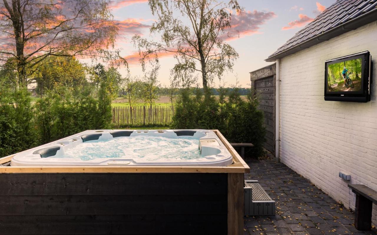 Bed & Breakfast De Zandhoef Eersel Exterior foto